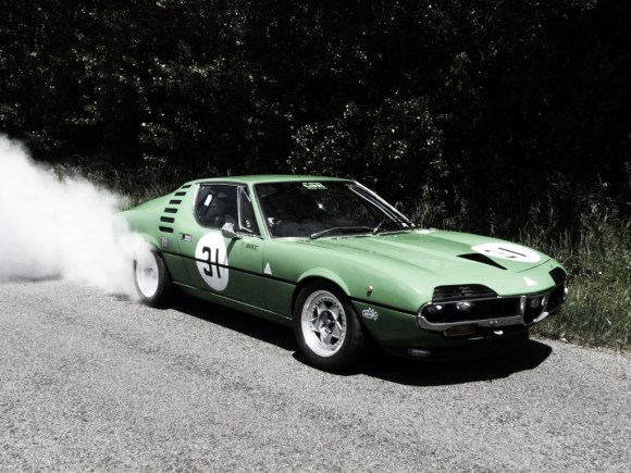 alfa-romeo-montreal-smoking-tires