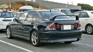 800px-Toyota_Altezza_001