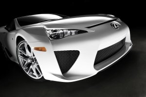 11-lexus-lfa-press
