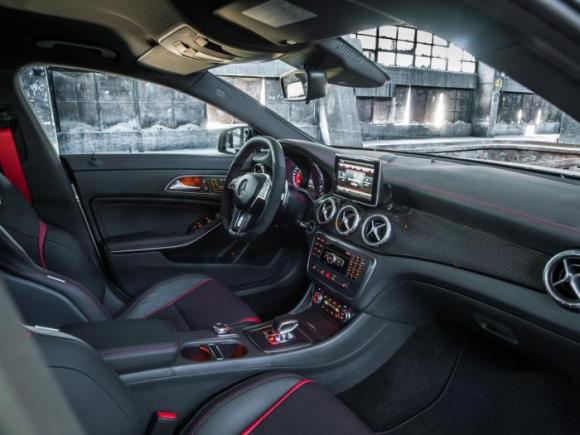 mercedes-benz-cla-45-amg-interior
